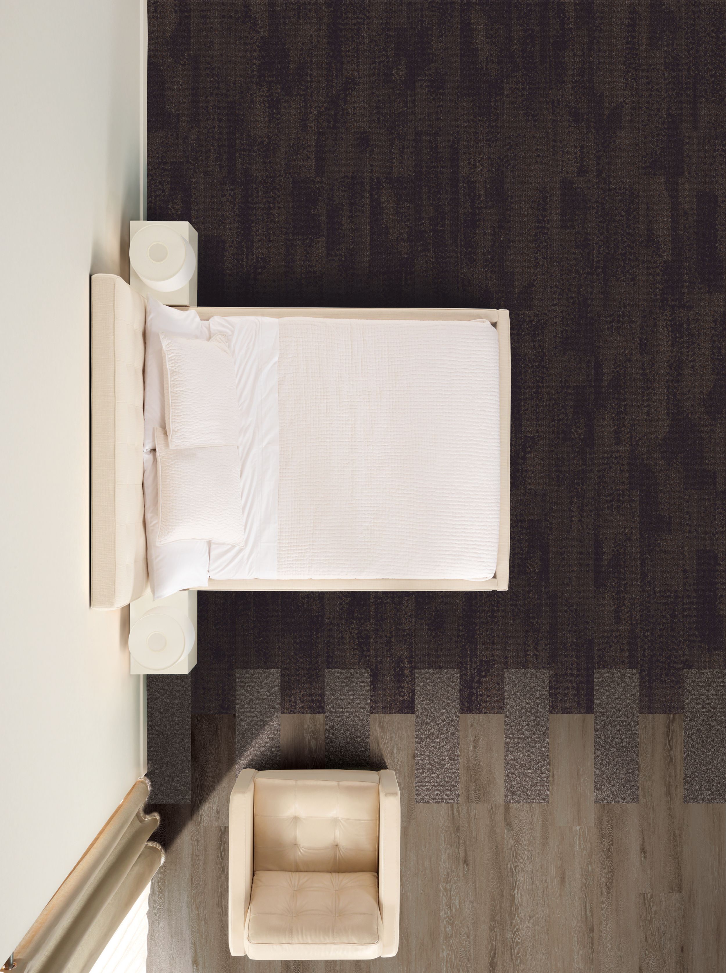 Interface RMS 704 plank carpet tile and Textured Woodgrains LVT in hotel guest room imagen número 6